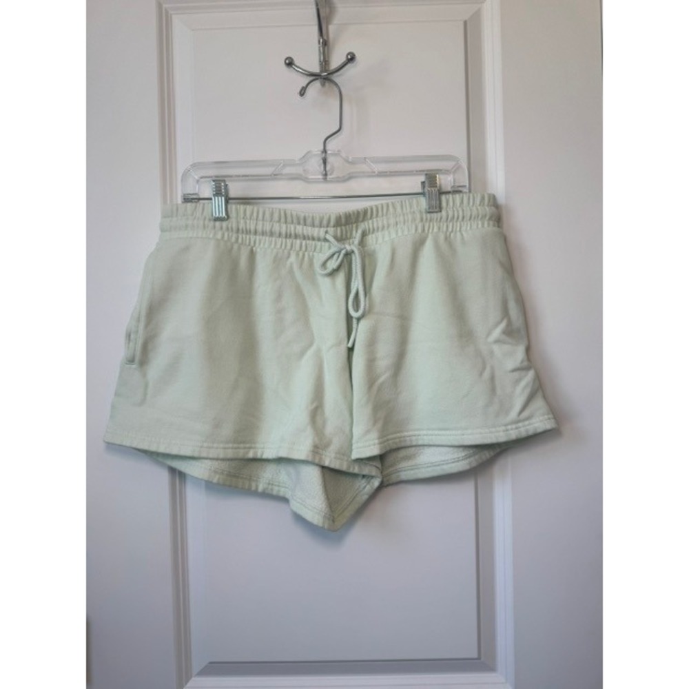 Universal Thread Mint Green Drawstring Sweat Shorts Size L